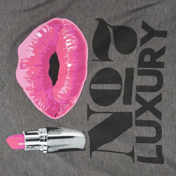 Mighty Fine Women's V-Neck T-Shirt Size M - Picture 3 of 5